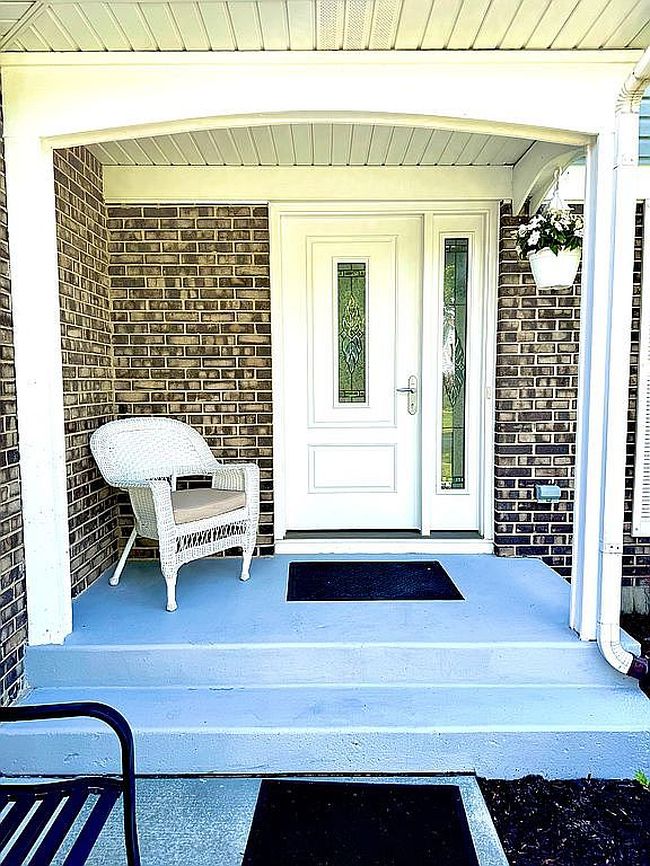 Photo of 870 Debra Ln, Elk Grove Village, IL