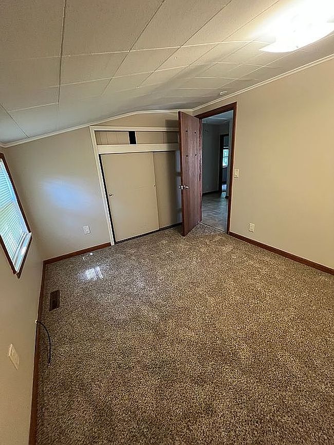 Photo of 6094 Grove Ave, Grand Blanc, MI