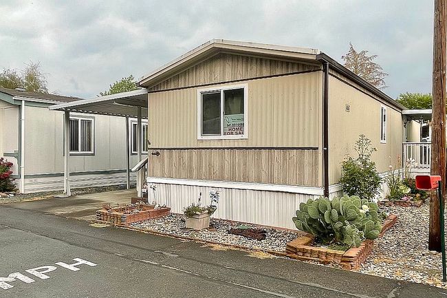 Additional photo 2 of property located at 432 Ashwood Dr Space 432