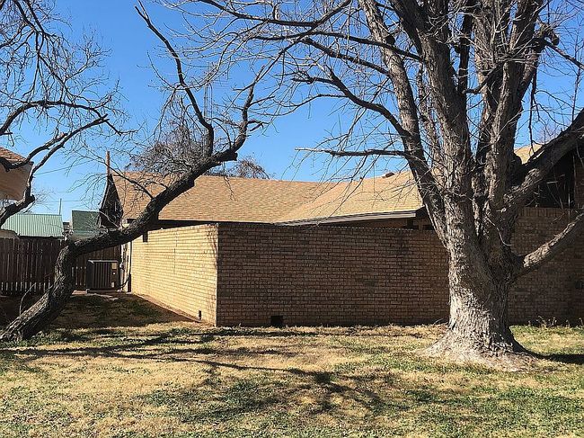 Photo of 1300 S Main St, Quanah, TX