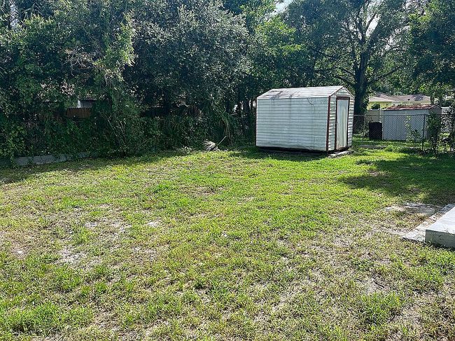 Additional photo 1 of property located at 2423 E 19th Ave