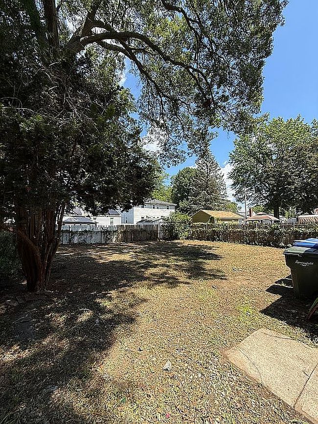 Photo of 130 Merida St, Springfield, MA