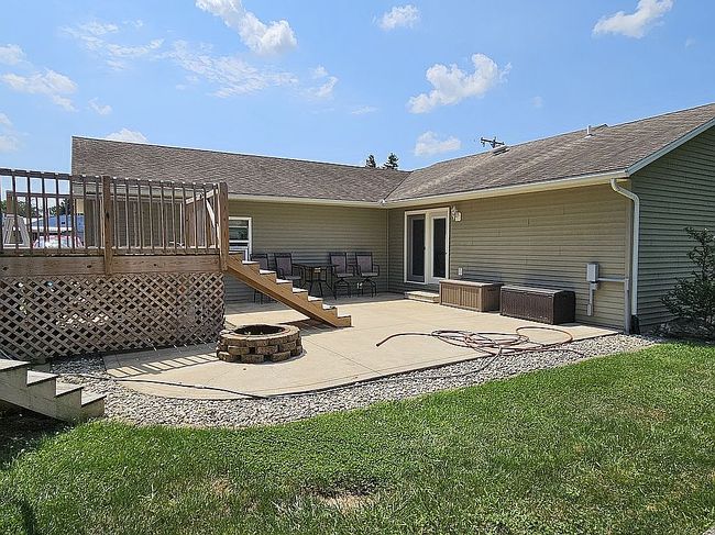 Photo of 505 S Jefferson St #St02, Pandora, OH