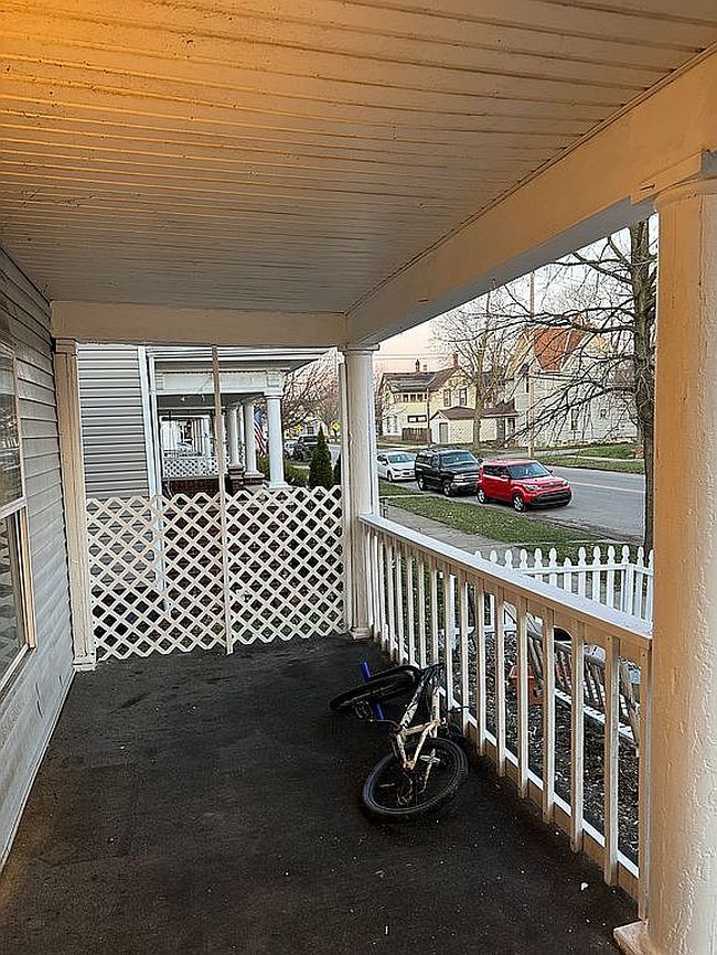 Image of 130 W Temple St