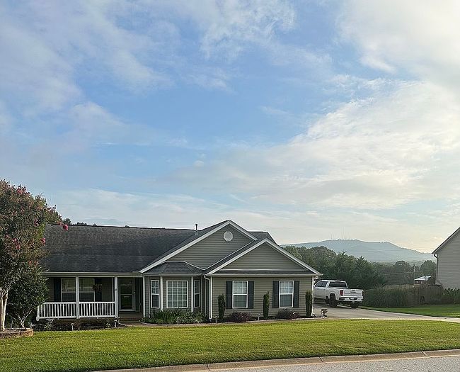 Photo of 18 Bilbury Way, Travelers Rest, SC