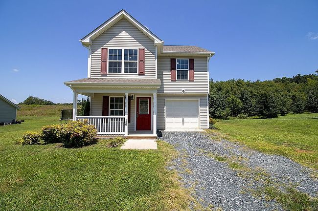 Photo of 158 Stratford Pl, Madison Heights, VA