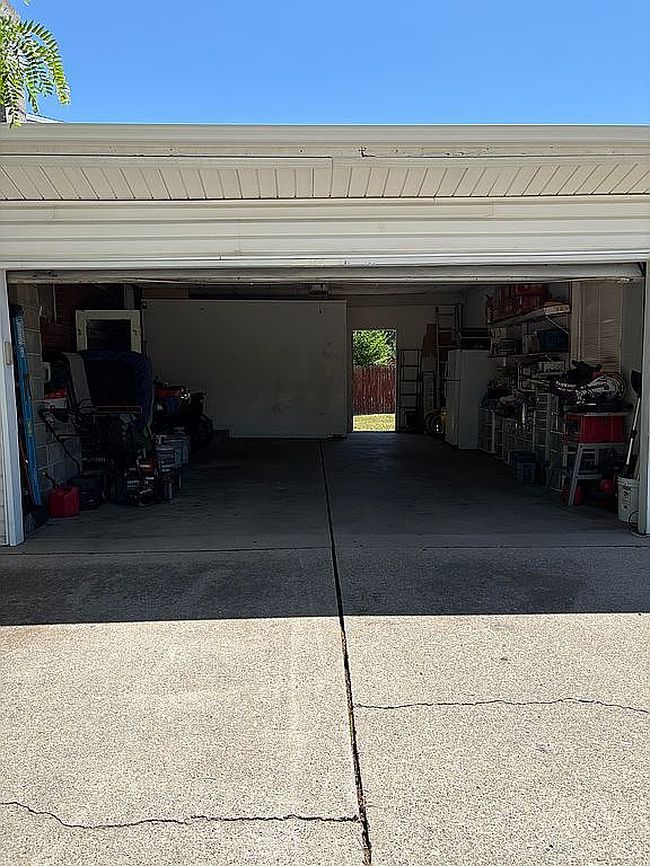 Image of 715 S 900th St E