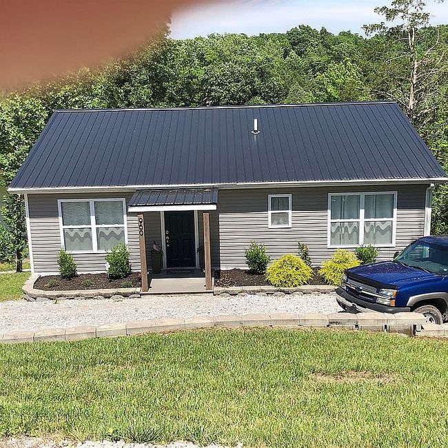 Photo of 960 W Lakeshore Dr