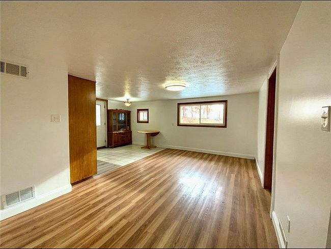 Photo of 330 Bunker Hill Rd, Aliquippa, PA