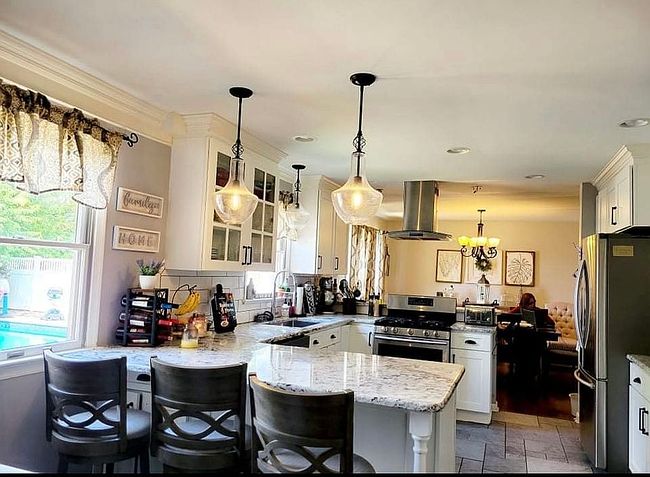 Photo of 117 N Thistledown Dr