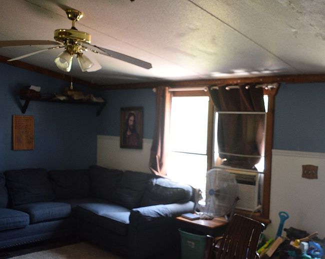 Image of 564 Emmett Ln