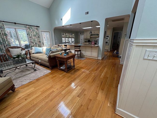 Additional photo 1 of property located at 260 Doral Open