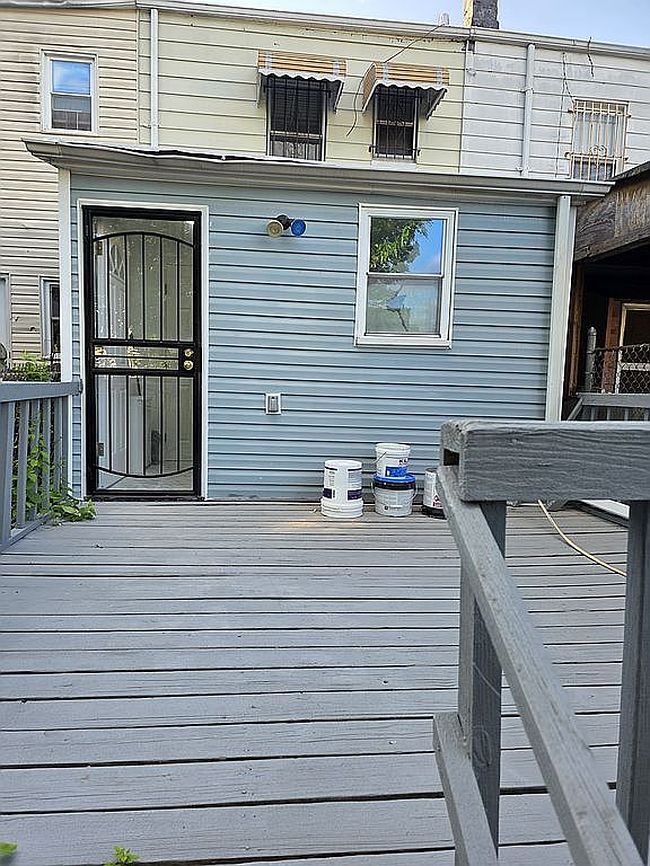 Photo of 15070 Foch Blvd, Jamaica, NY