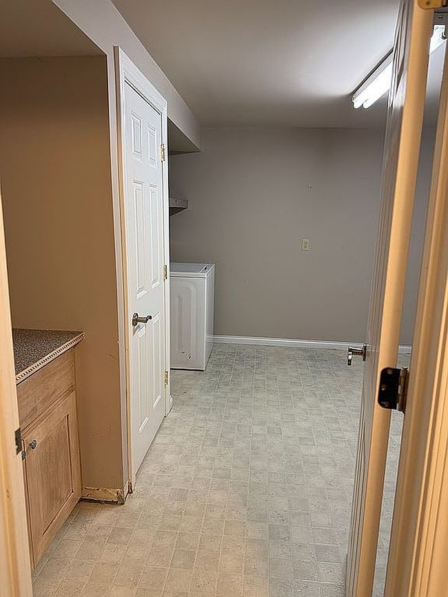 Additional photo 3 of property located at 4 Edgewood Dr