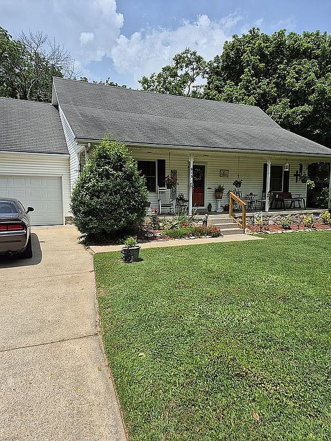 Photo of 915 Avery Valley Dr, Smyrna, TN