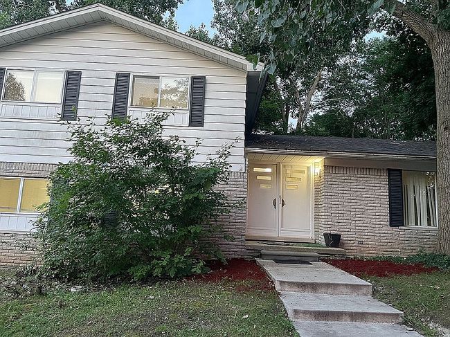Photo of 7421 Heather Heath, West Bloomfield, MI