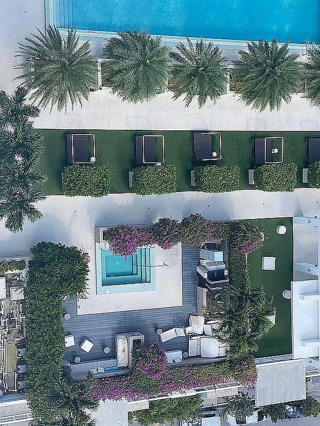 Image of 600 Ne 27th St #2100