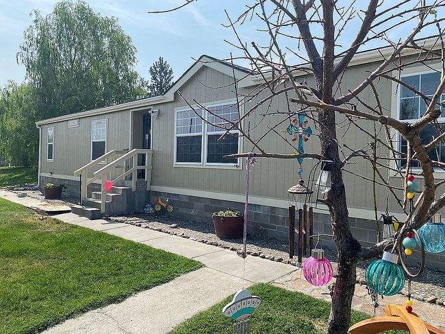 Image of 25301 N Benton Ave