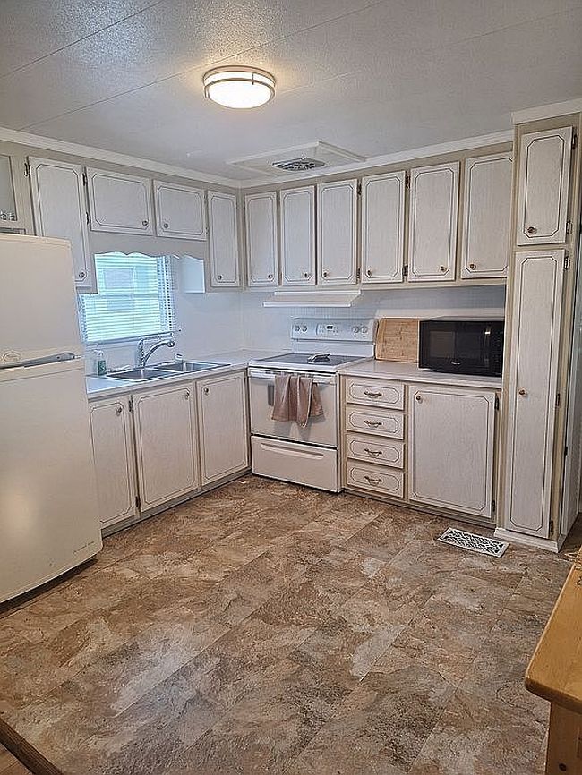 Photo of 9925 Ulmerton Rd Lot 103, Largo, FL