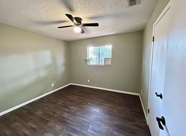 Image of 210 E Sarah St