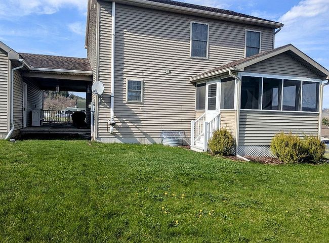 Photo of 91 Carlton Dr, Covington, PA