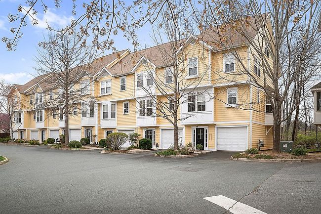 Image of 106 Melbourne Park Cir Apt F