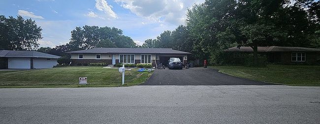 Photo of 3247 Cavendish Dr, Rockford, IL