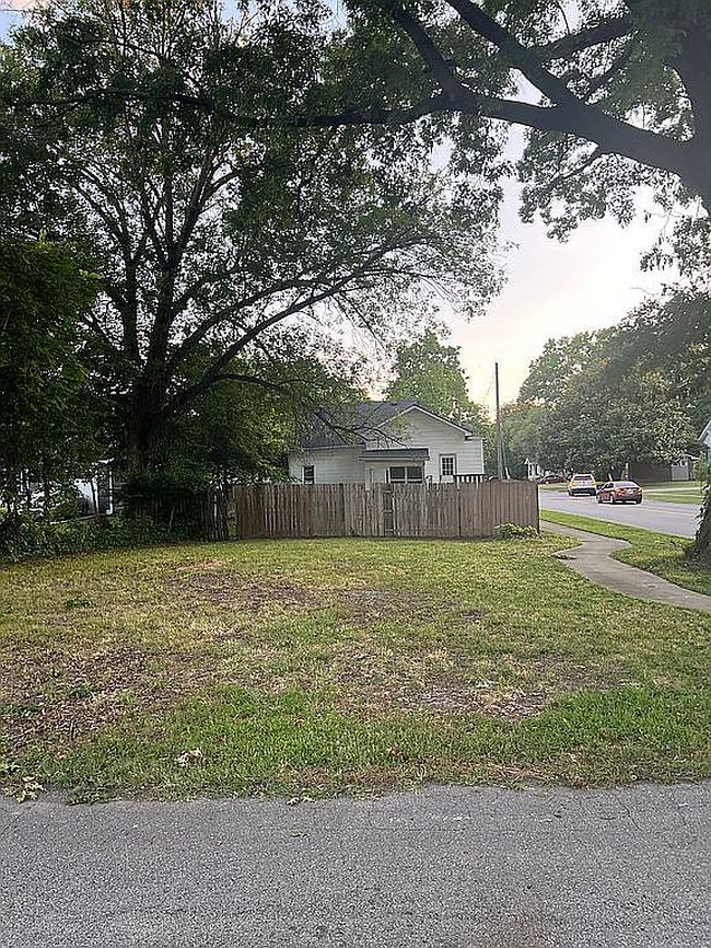 Photo of 740 Mechanic St, Jeffersonville, IN