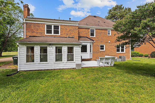 Photo of 117 Chinquapin Orch, Yorktown, VA