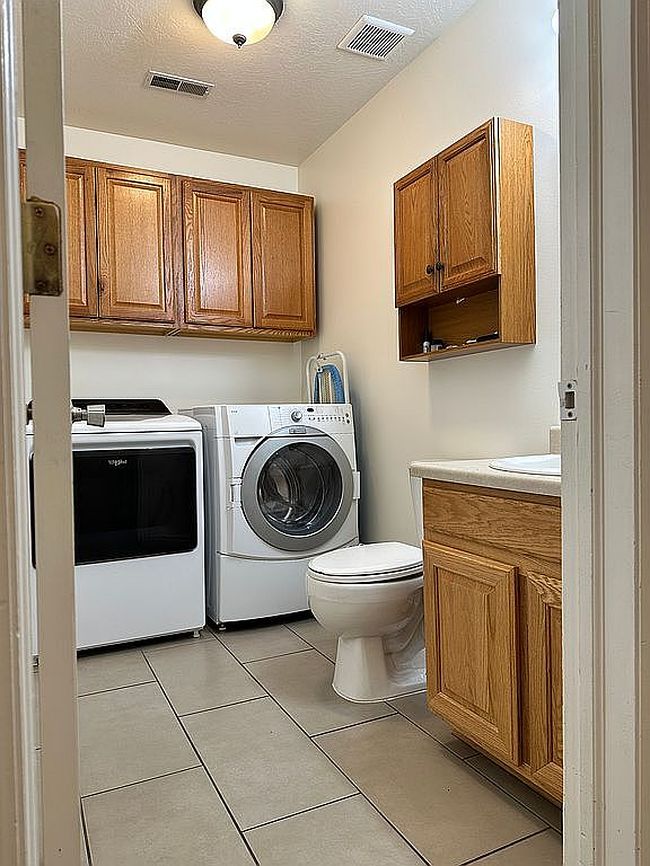 Additional photo 2 of property located at 203 Sunstone Cir