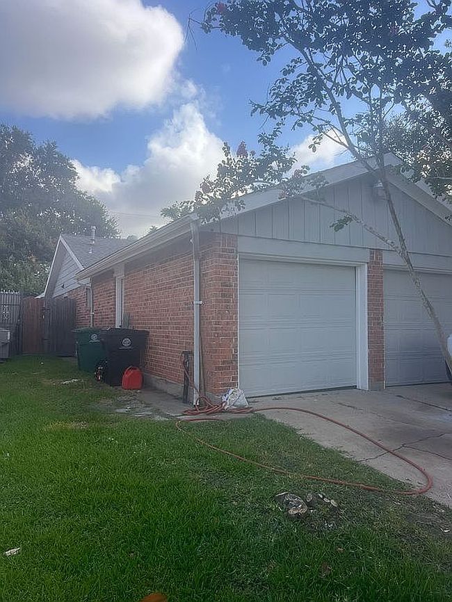 Photo of 8918 Grape St