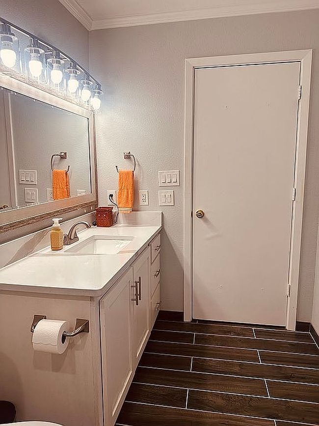 Photo of 1106 W Jefferson Ave, Port O Connor, TX