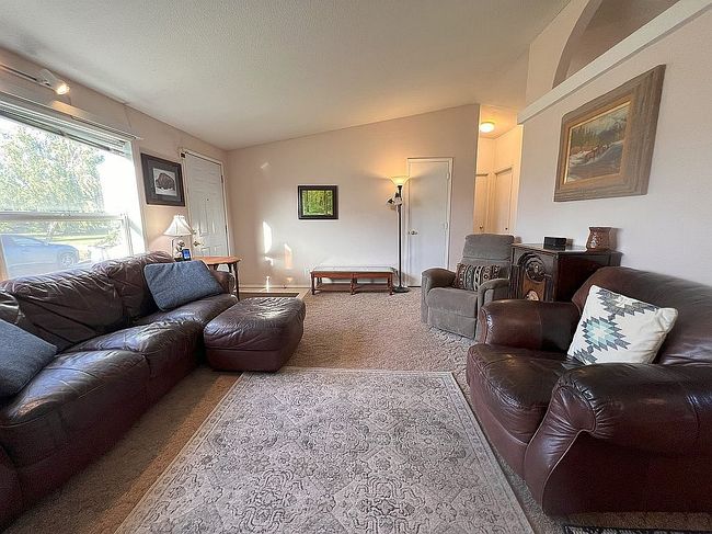 Image of 16187 Summitview Rd