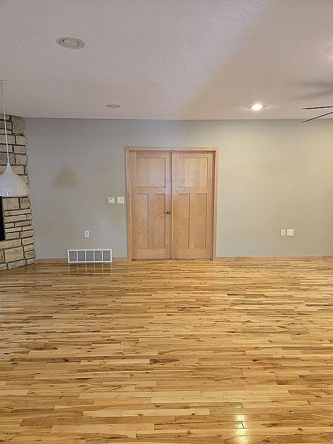 Photo of 639 S Cedar St, Monticello, IA