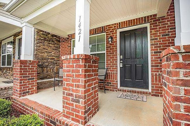 Image of 1421 Riverbrook Dr