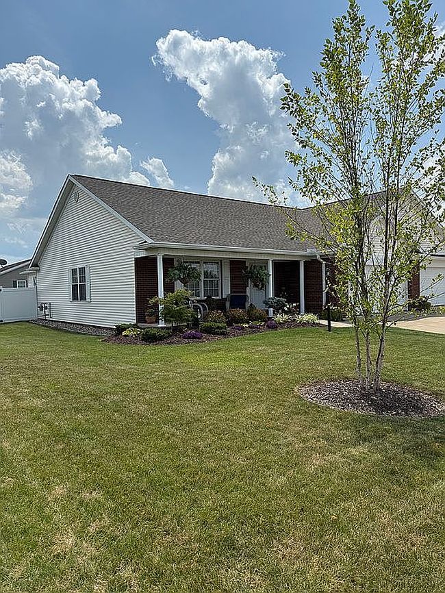Photo of 51982 Blue Spruce Dr, Saint Clairsville, OH