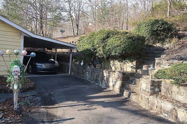 Preview of property located at 33 Pelohi Cove Rd