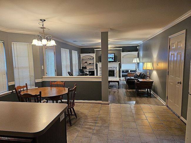 Photo of 2940 Summerfield Dr, Lexington, KY