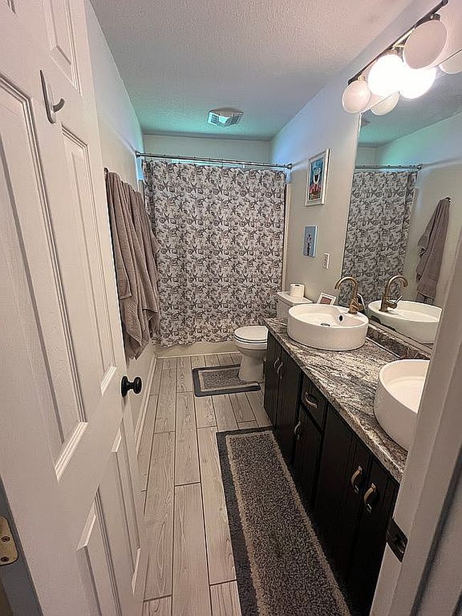 Image of 236 Lake Forest South Dr
