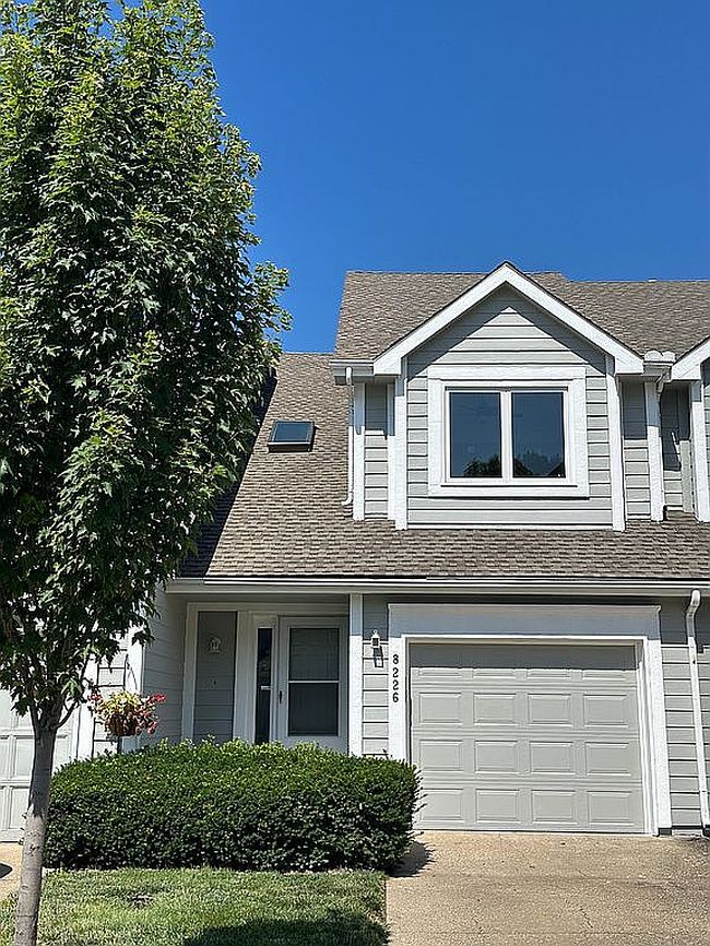 Photo of 8226 N Bradford Ct, Kansas City, MO