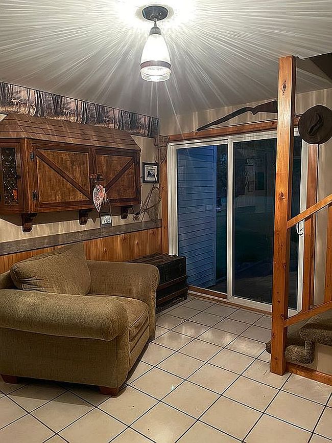 Photo of 1007 W 1st St, Tawas City, MI