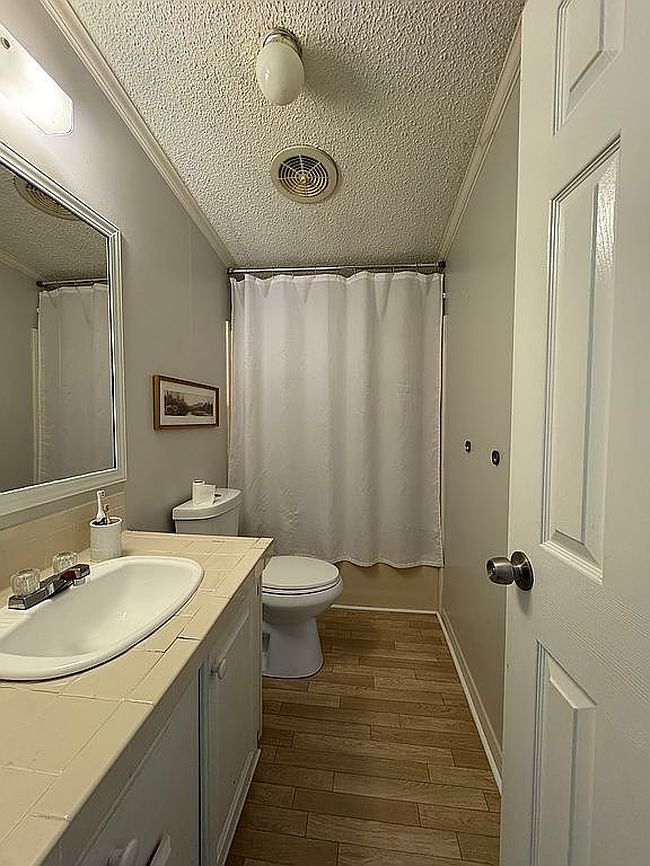 Photo of 115 Gray Court Estates Dr, Gray Court, SC