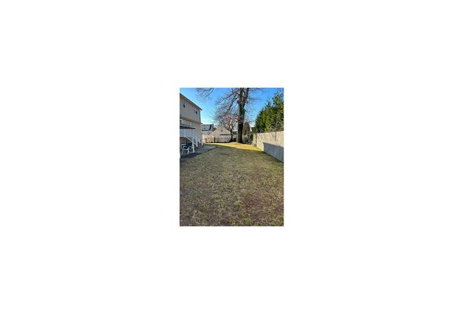 Photo of 1314 13th St, West Babylon, NY