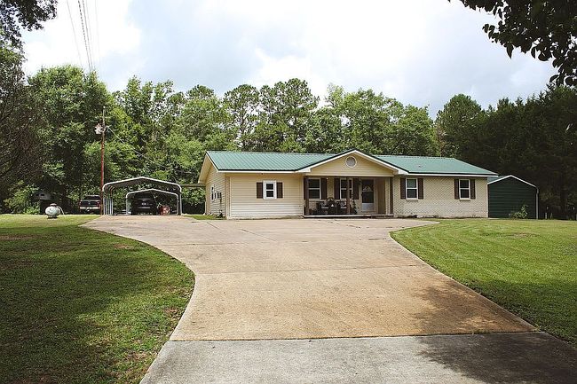 Photo of 222 Log Cabin Rd, Jayess, MS