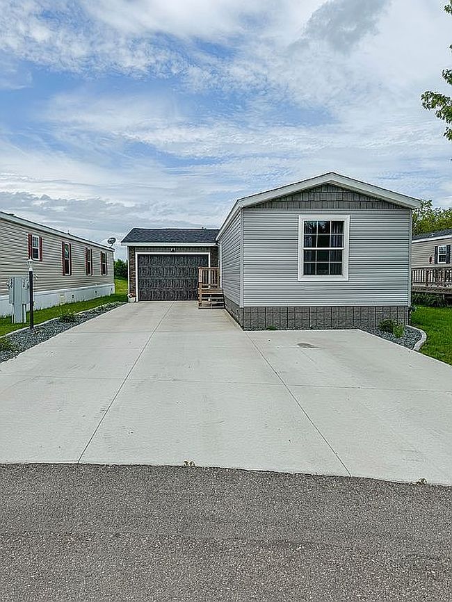 Photo of 3200 Okoboji Ave Lot 139