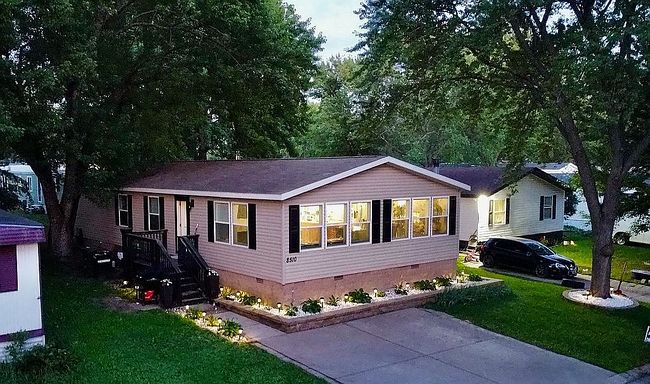 Photo of 8510 Atlas Ave, Inver Grove Heights, MN