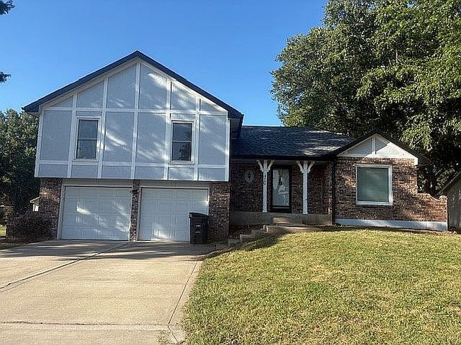 Photo of 8402 Spring Valley Rd