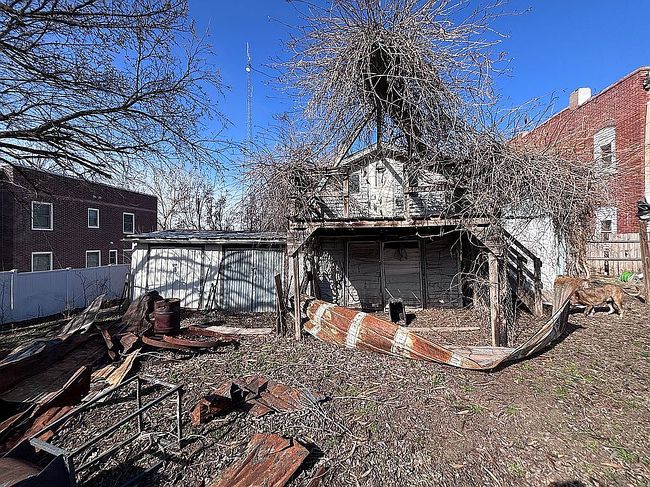 Image of 310 Main St