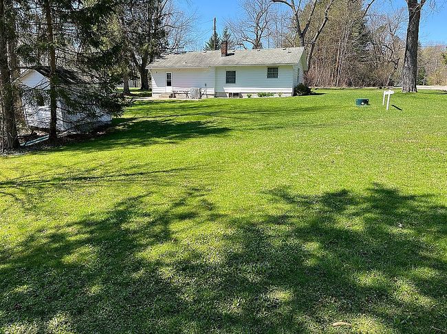 Image of 18665 Jackson Dr