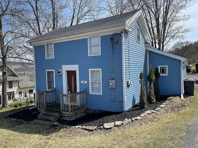 Image of 406 W 2nd St